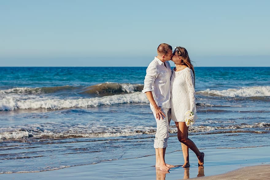 Love, A Couple Of, Young Couple, Kiss, Kissing, Romanticism, Gran Canaria, Canary Islands, Sea, Ocean, Beach