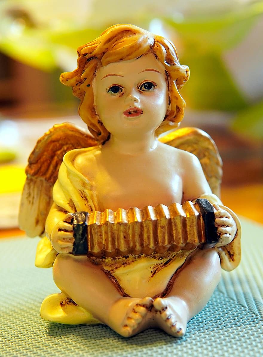 anioł, rzeźba, skrzydełka, zabawka, mały, jedzenie, zbliżenie, uroczy, religia, kultury, dziecko