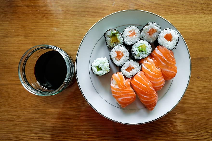 Sushi, Reis, Lachs, Fisch, asiatisch, Meeresfrüchte, Lebensmittel, Mahlzeit, Gourmet, Frische, Nahansicht