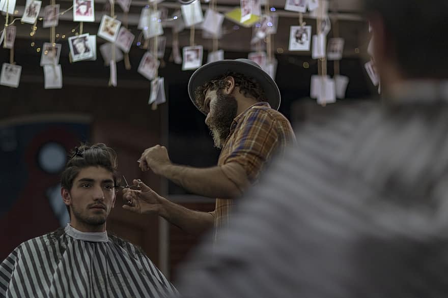 理髪店、ジョブ、作業、職業、ビジネス、イラン、マシュハド、スタイリスト、男達