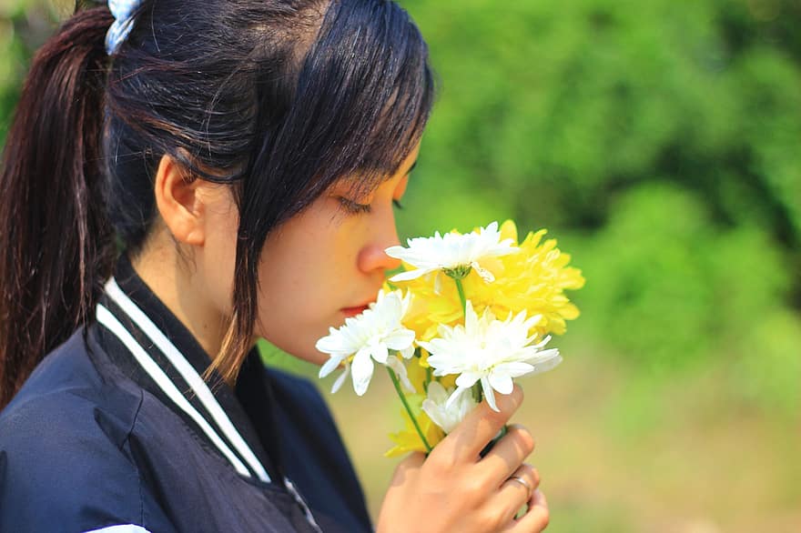 Flowers, Woman, Bouquet, Smell, Fragrance