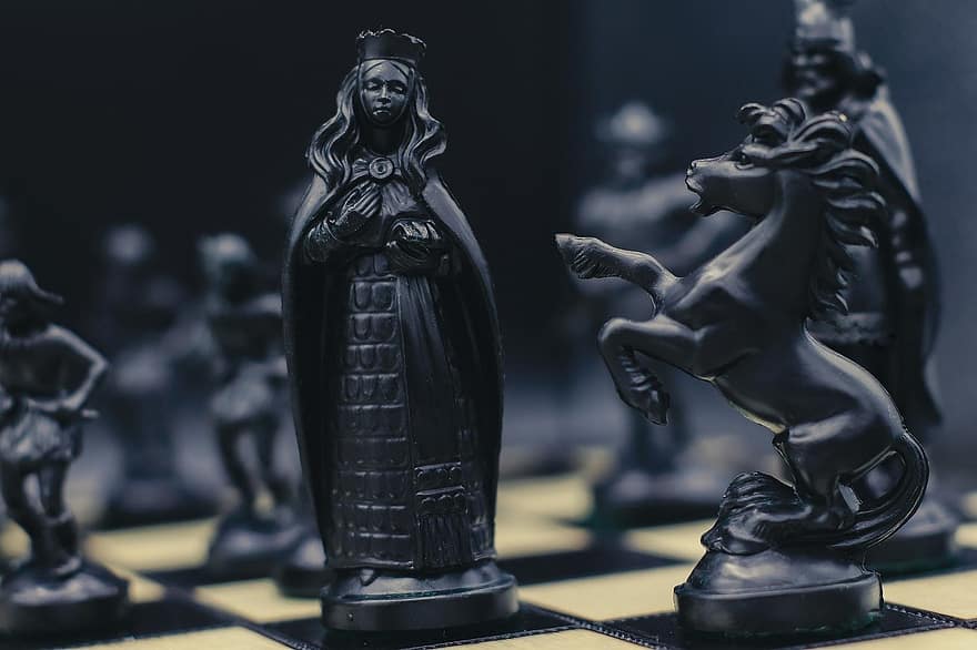 šachy, královna, Černá královna, rytíř, hra, šachové figurky, hrát si, šachovnice, Královnin rytíř