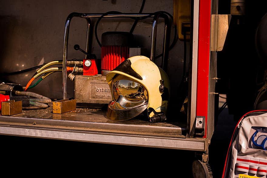 Feuerwehrauto, Feuerwehrausrüstung, Feuerwehr, Kuopio, Arbeiten, Besetzung, Industrie, Männer, Ausrüstung, Maschinen, Baugewerbe