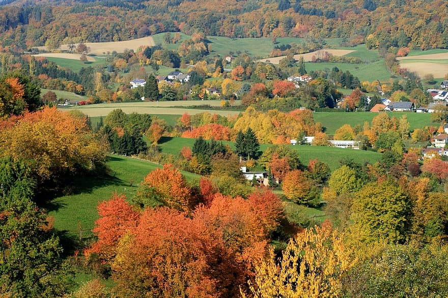 villaggio, autunno, campagna