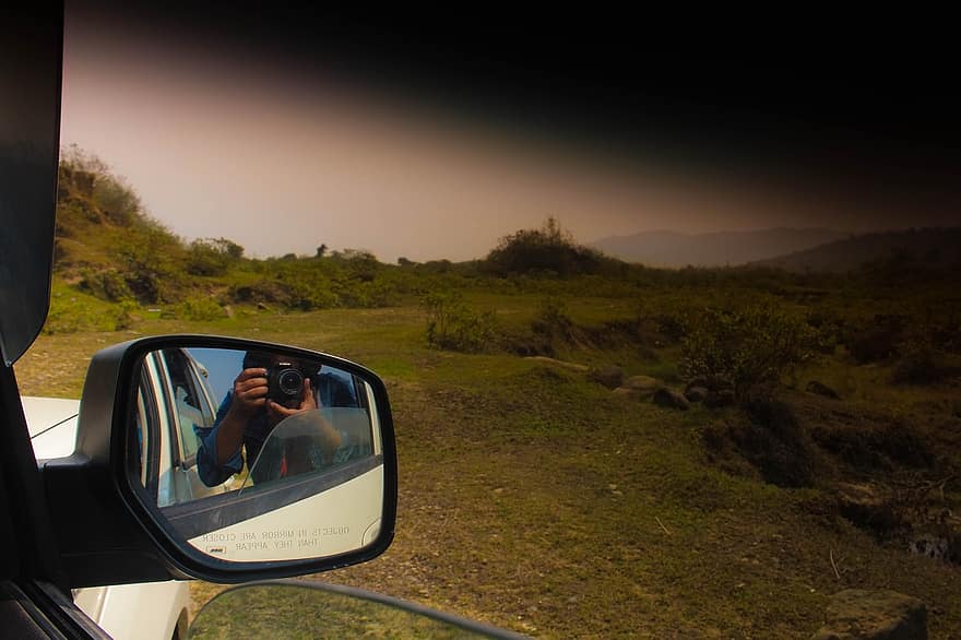 spegel bild, sidospegel, landsbygden, kamera, fotograf, landskap, bil, resa, män, äventyr, berg