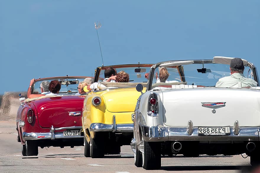 كوبا ، هافانا ، رحلة الطريق ، سيارات ، السيارات الكلاسيكية ، السيارات القديمة