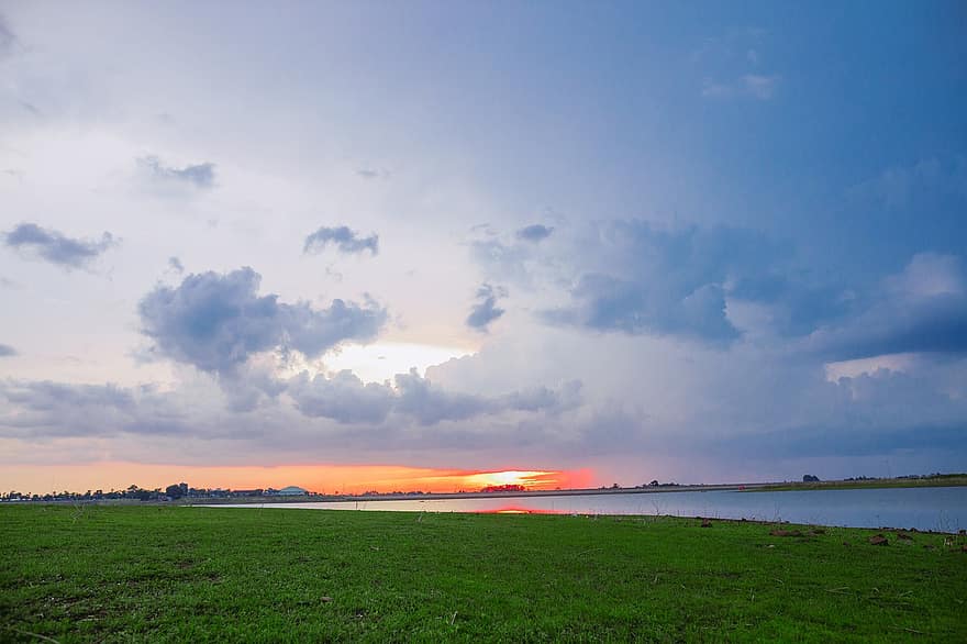 puesta de sol, campo, lago, río, rural, prado, naturaleza, cielo, nubes