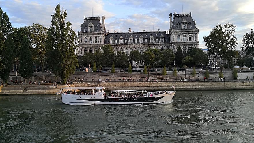 セーヌ川、Hotel de ville、パリ、フランス、川