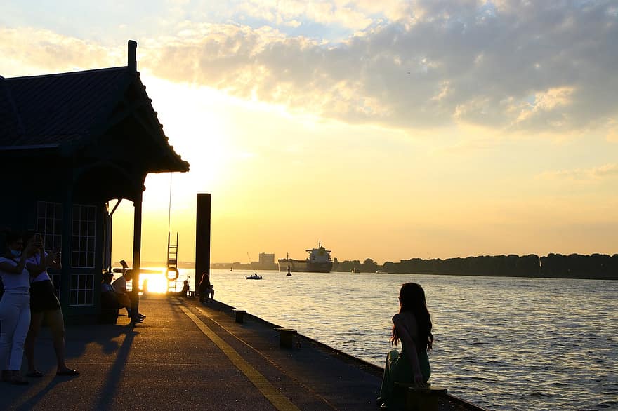 západ slunce, přístav, Hamburg, řeka, večerní slunce, romantický, turistů, lidé, ženy, soumrak, námořní plavidlo