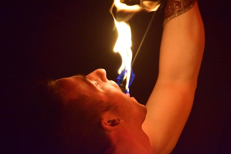 пожар, пламъци, цирк, вдъхновение, мотивиране, горя, горещ, уста, талант, природен феномен, пламък