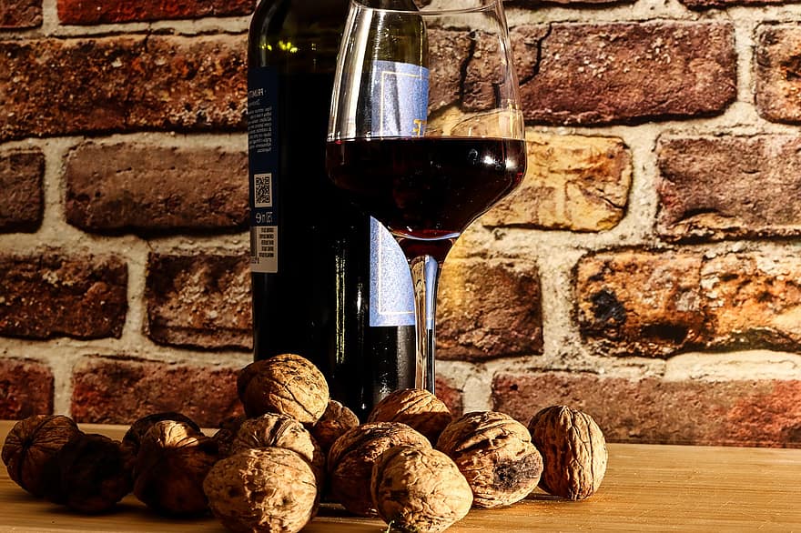 Wine, Glass, Walnuts, Red Wine, Wine Bottle, Wine Glass, Glassware, Glass Of Wine, Shelled Nuts, Walnut Shells, Nuts
