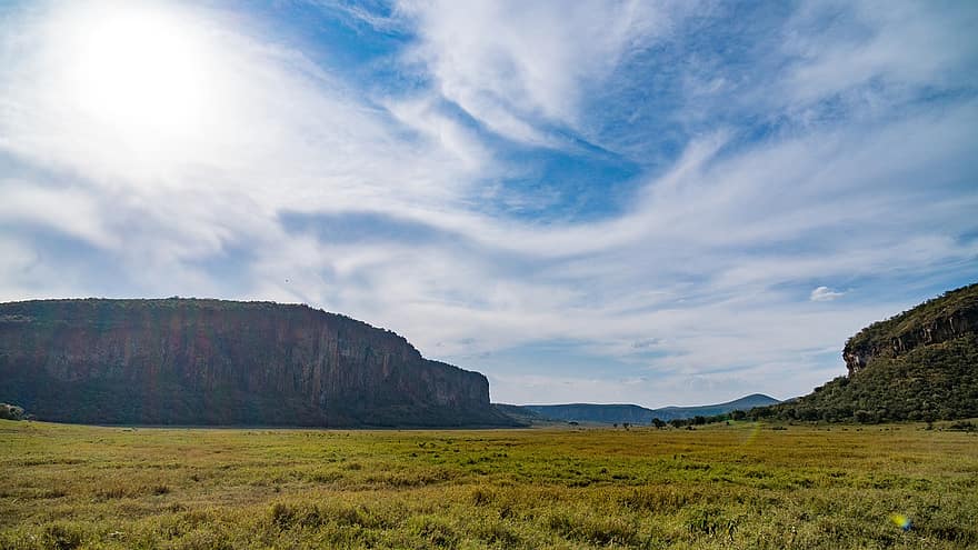 Parc national de Hell's Gate, Kenya, roches, paysages, Tembea Tujenge Kenya, Kenya magique, paysage, Montagne, été, herbe, bleu