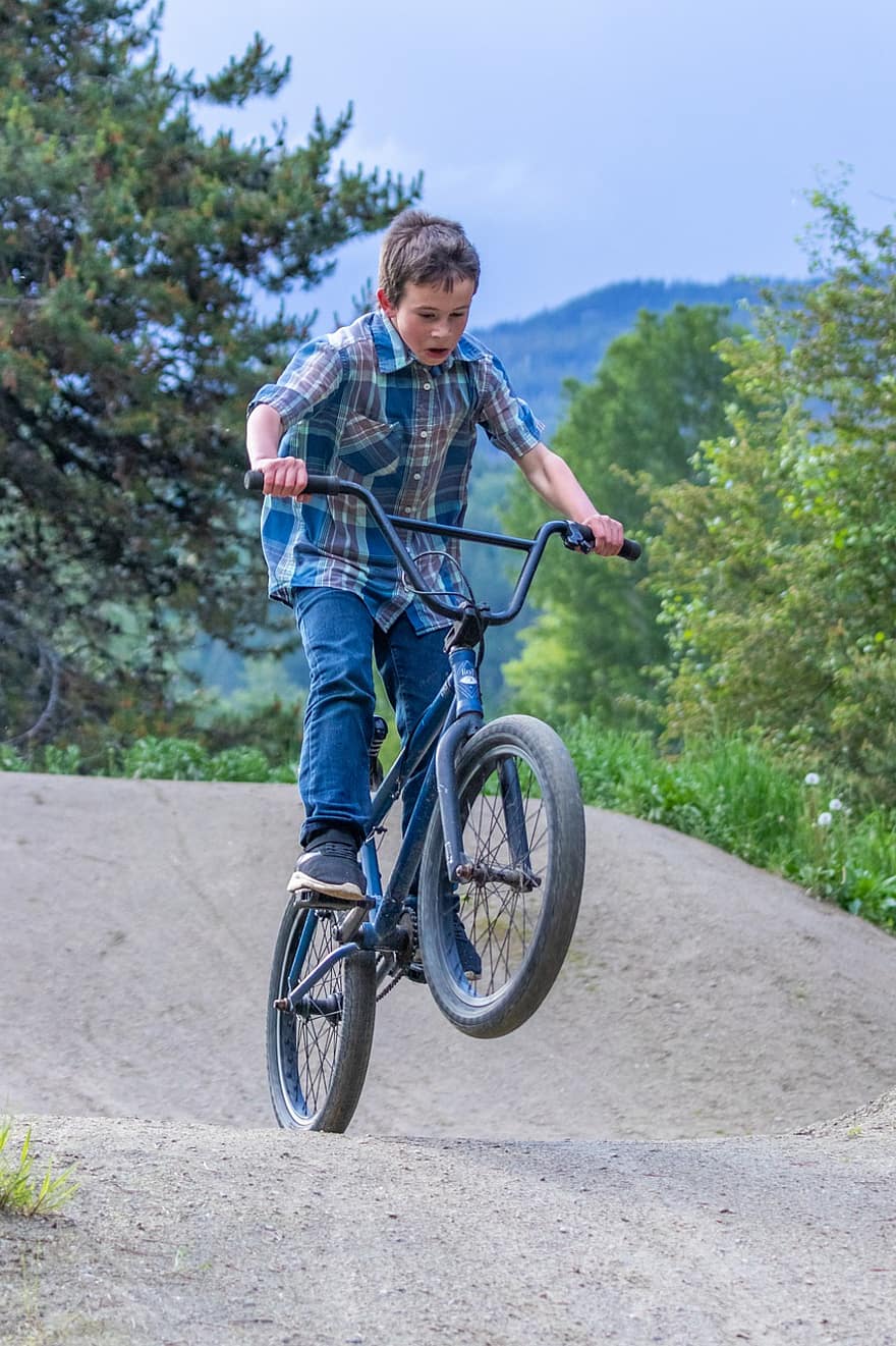 garçon, bicyclette, saut, action, saleté, à l'extérieur, amusement, activité, enfant, cyclisme, vélo