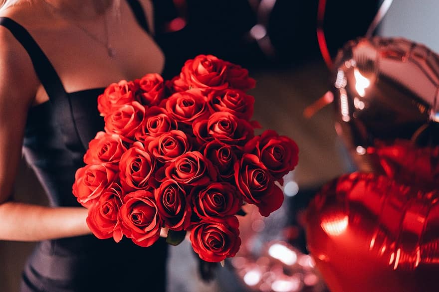 květiny, růže, kytice, dárkové předměty, Valentýn, šťastného Valentýna, milovat, ženy, romantika, dospělý, oslava