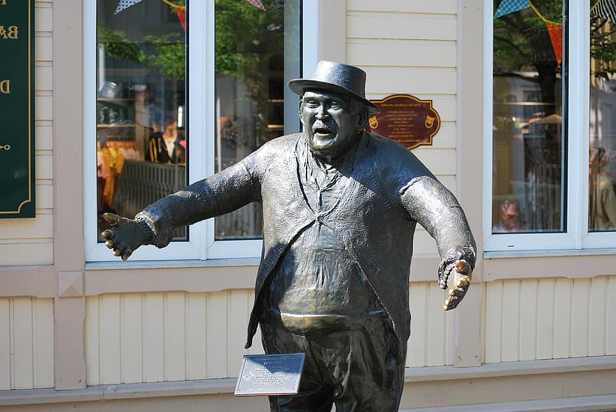 статуя, комик, Лизеберг, Гьотеборг, Увеселителен парк Лизеберг, скулптура, Sten-åke Cederhök, Шведски актьор, актьор