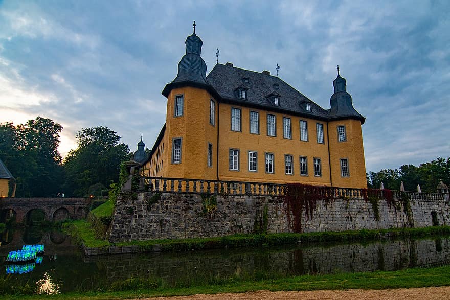 قلعة ديك ، فندق schloss dyck ، قلعة ، قلعة خندق ، هندسة معمارية ، قصر