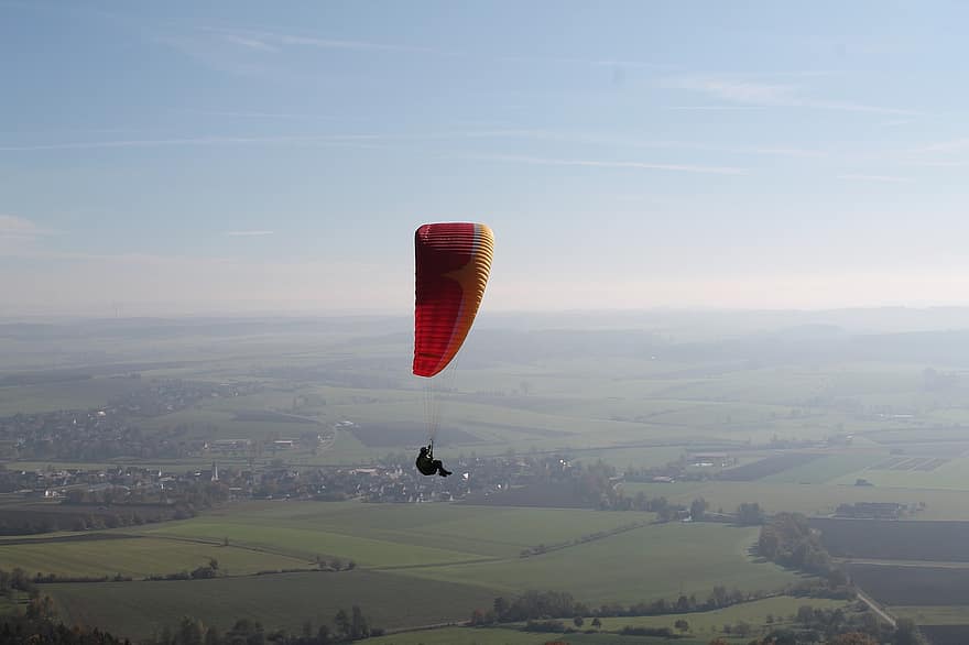 Skydiving, Parachute, Flying, Parachuting, Paragliding, Sport, Leisure, Adventure, Recreational Activity, Paraglider