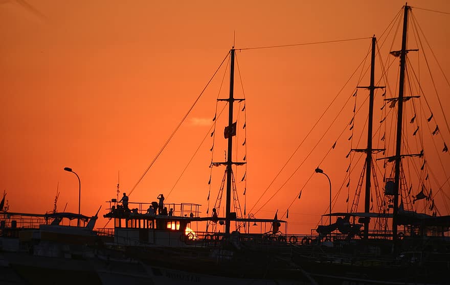 Kusadasi-boot, zonsondergang, silhouet, schaduw, schip, schemer, donker