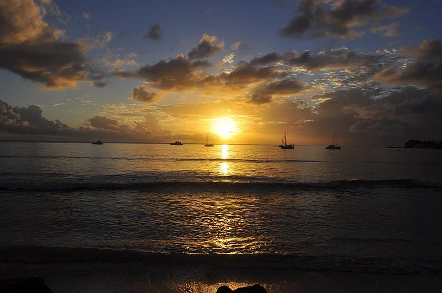 лодки, пляж, заход солнца, смеркаться, океан, море, небо, облака, Tobago