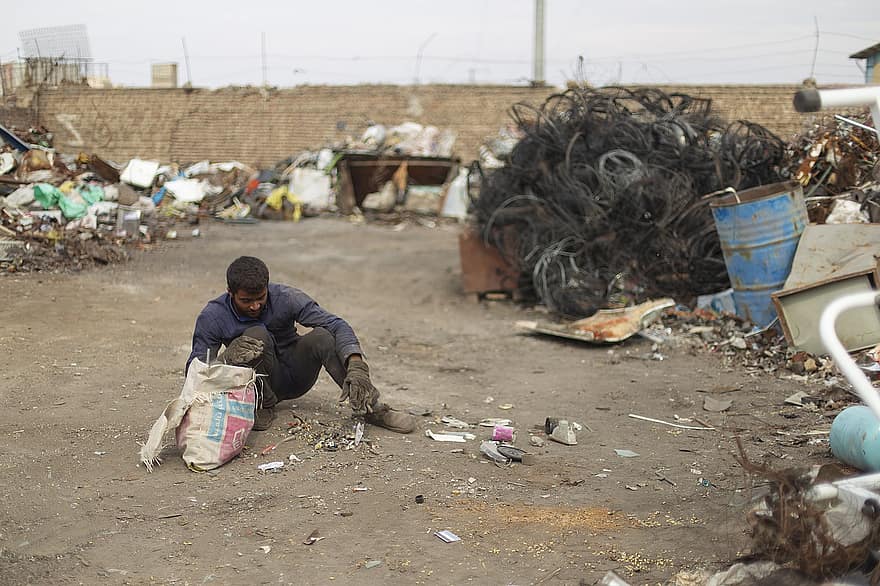 διαχείριση των αποβλήτων, μάντρα, Ιράν, σκουπίδια, βρώμικος, άνδρες, ανθυγιεινό, περιβαλλοντική καταστροφή, ακατάστατος, εργαζόμενος, φτώχεια