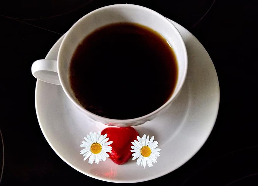 Kahve, kalp, bir fincan kahve, Papatya Dekorasyonu, Kırmızı Kalp Pralin, beyaz fincan, porselen, kahve içmek, kapatmak, içki, sıcaklık