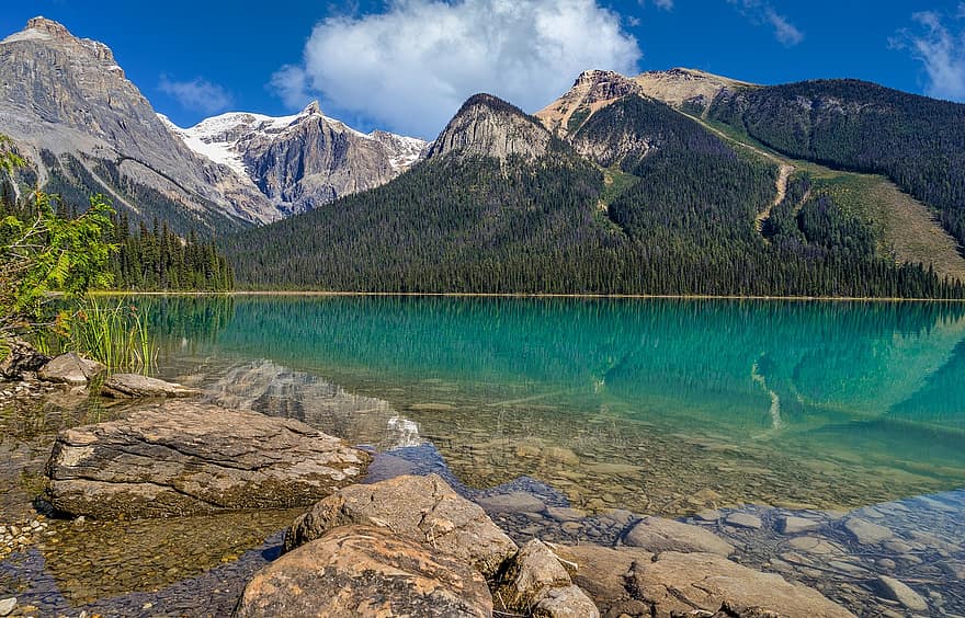 les montagnes, lac émeraude, des pierres, réflexion, eau claire, banque, Montagne Rocheuse, Canada, Amérique du Nord, Alberta, les vacances