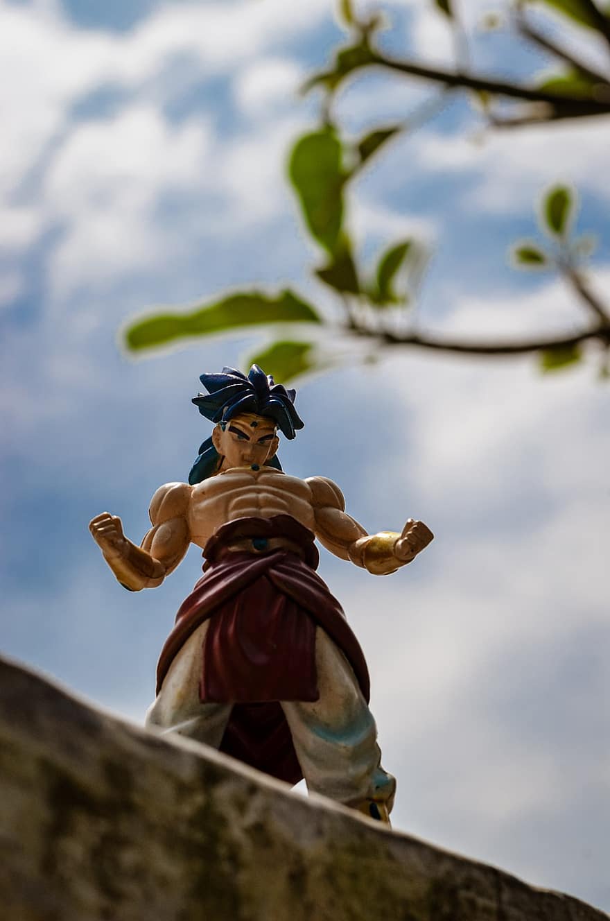 figura de ação, Goku, vegeta, esfera do dragão, parede, sótão, angra, arvores, céu, região selvagem, nuvens