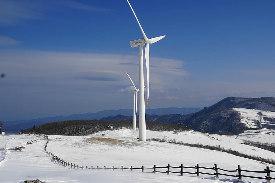 ветряные мельницы, снег, зима, пейзаж, поле, Ветряные турбины, ветряная энергия, ветровая электростанция, сельская местность, горы