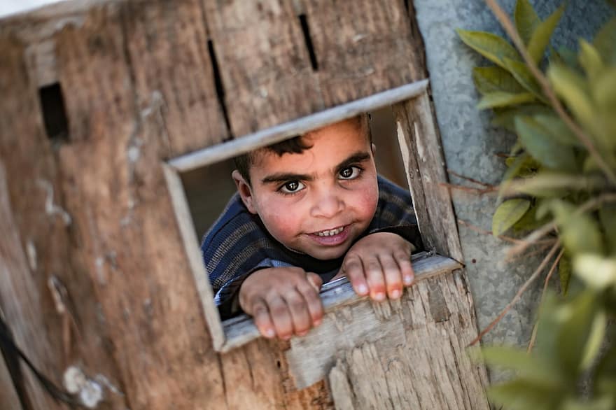 ребенок, дитя, молодой, бедность, детство, сектор Газа, дождь
