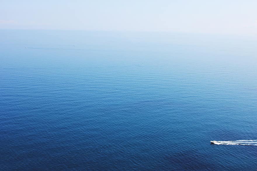 zee, boot, reizen, oceaan, blauwe zee, blauwe oceaan, zeegezicht, water, horizon, mist, landschap