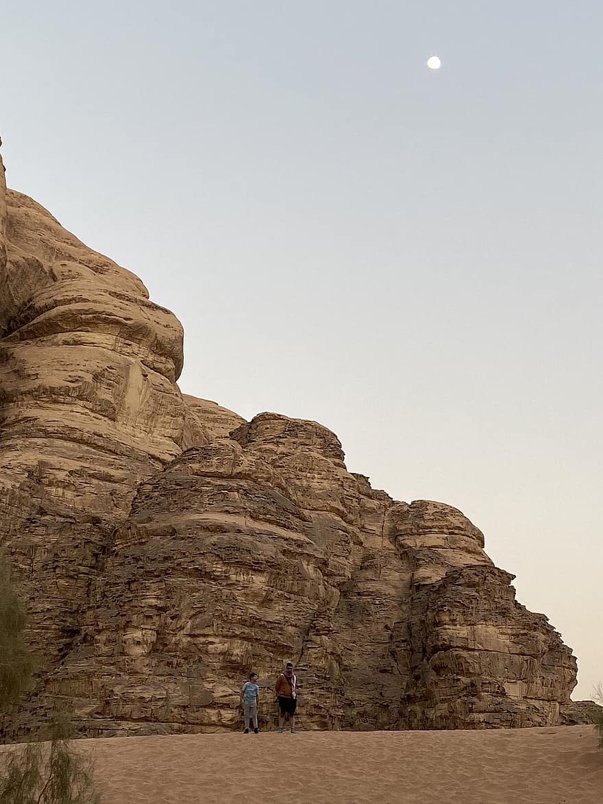 Jordan, wadi rommi, kivimuodostumat, laakso