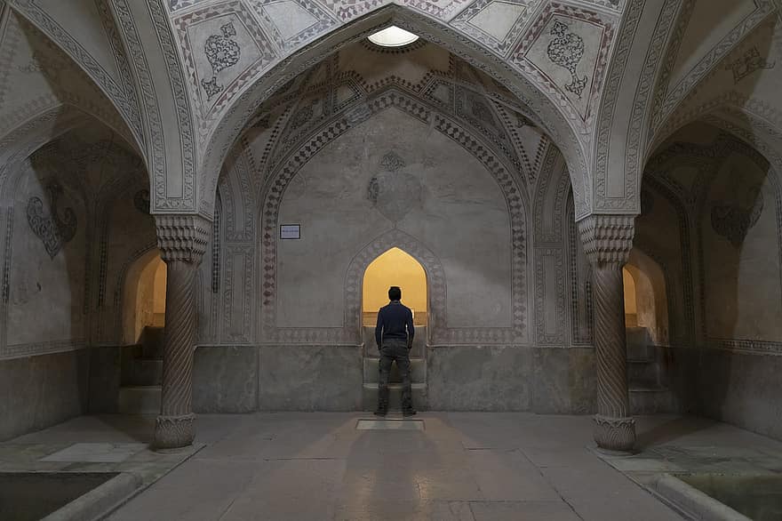 Lázeňský dům Vakil, íránská architektura, shiraz, Írán, pilíře, interiér, tradiční, lázně, historický, cestovní ruch, architektura