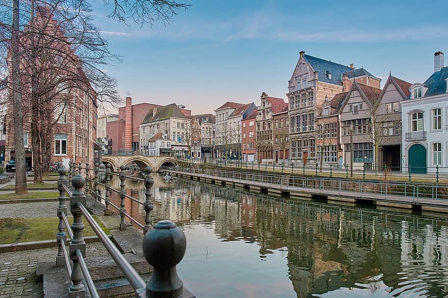 by, rejse, turisme, Europa, Mechelen, arkitektur, bygning, huse, vand, afspejling, berømte sted