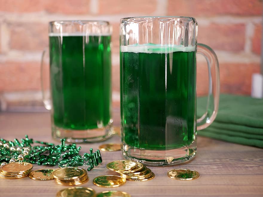 le jour de la Saint-Patrick, irlandais, trèfle, fête, vert, chanceux, pièces de monnaie, perles, tasse, agresser, Bière