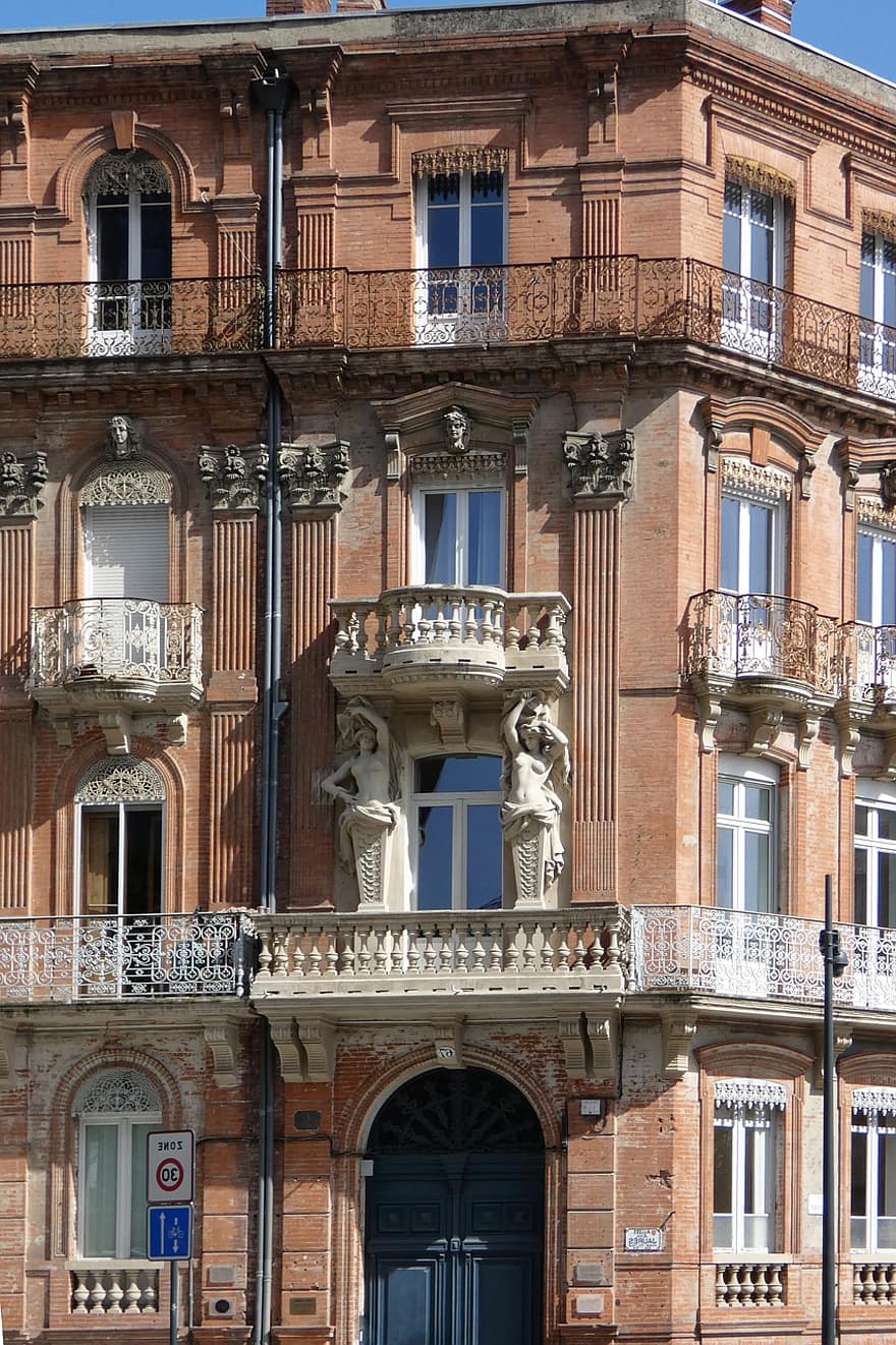 arquitectura, balcón, estatua, fachada, ladrillos, antiguo, histórico, occitania, exterior del edificio, lugar famoso, estructura construida