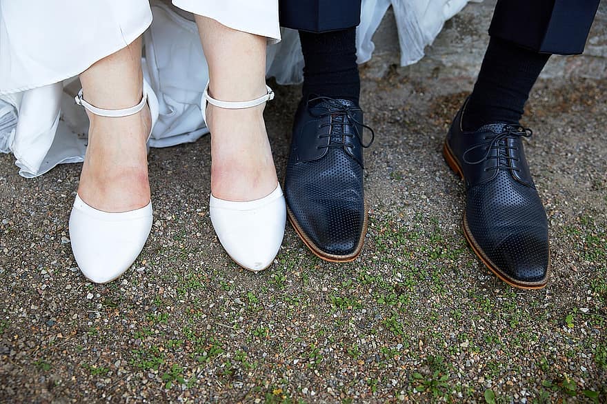 pasangan pengantin, pernikahan, cinta, sepatu, kaki manusia, laki-laki, mode, pakaian, perempuan, kedudukan, merapatkan