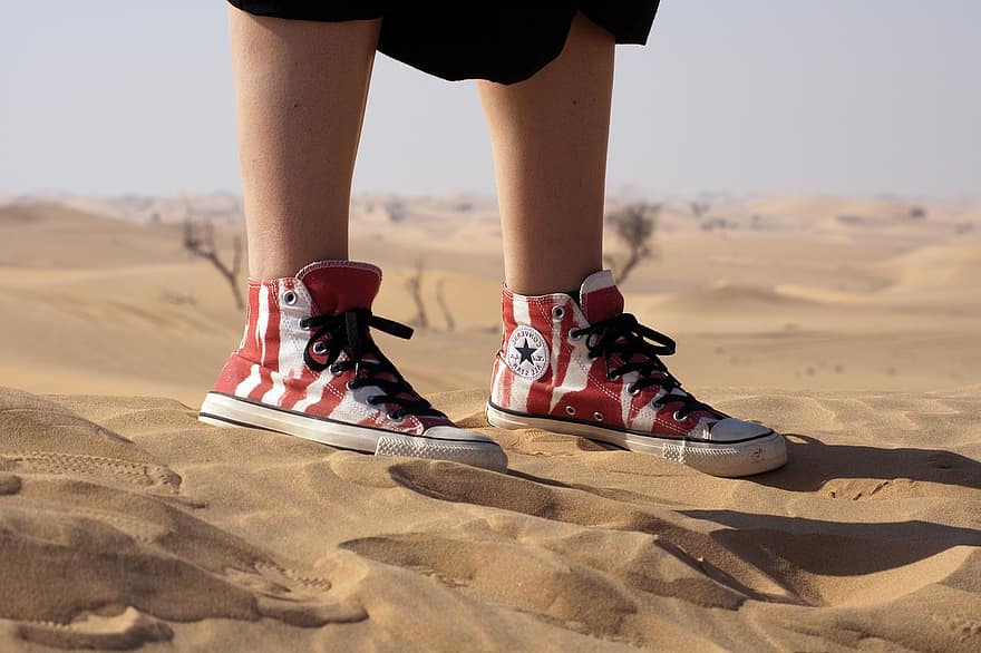 Wüste, Sand, Turnschuhe, Beine, Füße, Schuhe, unterhalten, Schuhwerk, Stil, Mode, Sport