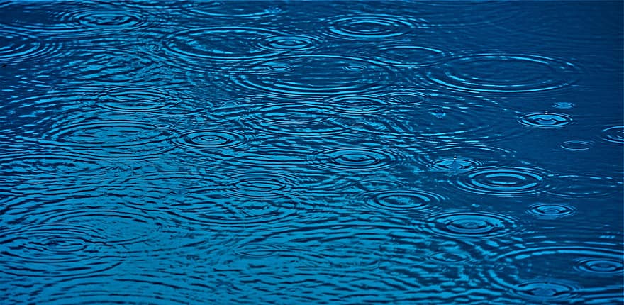 acqua, piscina, pioggia, goccia di pioggia, buio, blu, sfondo, cerchio, urto, caos, tempo piovoso