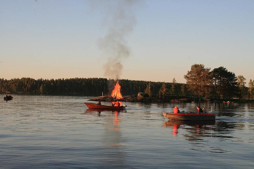 лодки, озеро, костер, огонь, дым, воды, природа, летом, каникулы, гребная лодка, небо