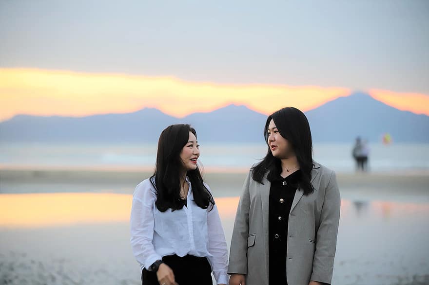 naiset, auringonlasku, ranta, ihmiset, Nainen, hymyilee, muotokuva, dadaepon ranta, Busan