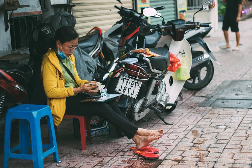 trotoar, kehidupan kota, Vietnam, nha trang, lalu lintas, laki-laki, satu orang, dewasa, gaya hidup, duduk, sepeda motor