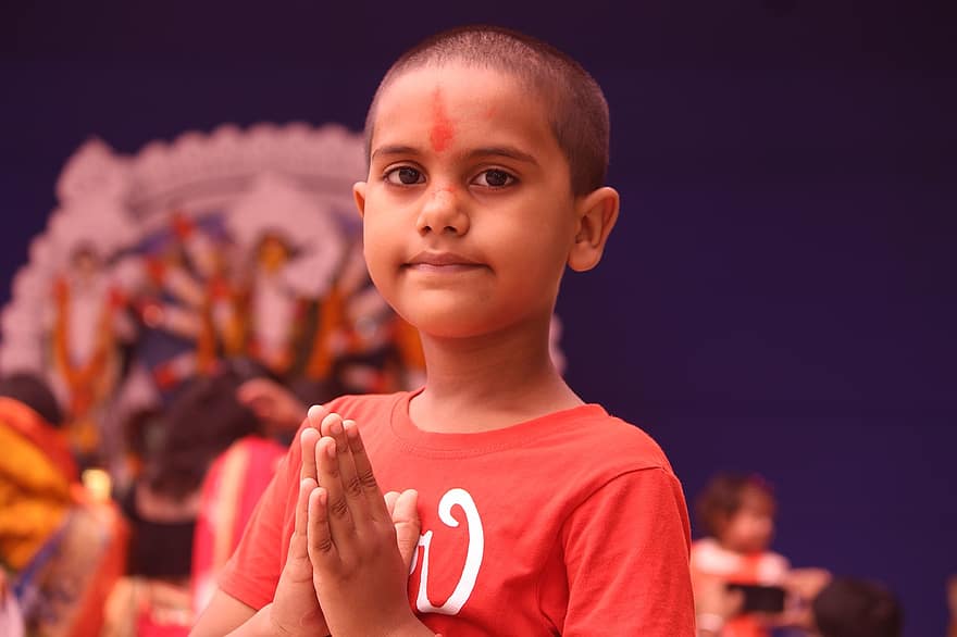 puja, μικρό αγόρι, durga puja, Βεγγαλικός πολιτισμός, ινδουιστική κουλτούρα