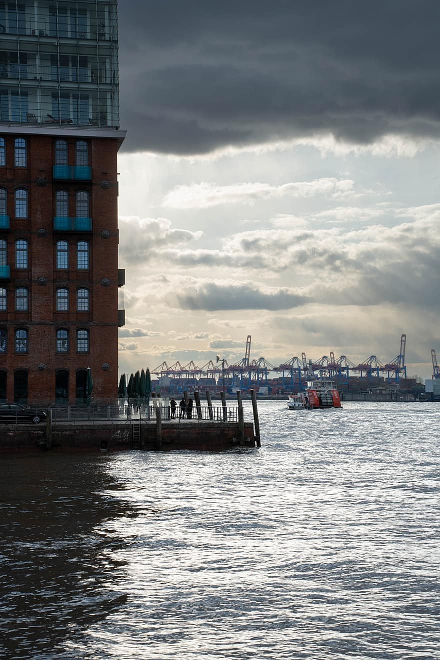 Hamburg, Hafen, Kräne, Wasser, Reise, Versand, kommerzielles Dock, Wasserfahrzeug, Transport, Industrie, Frachtcontainer