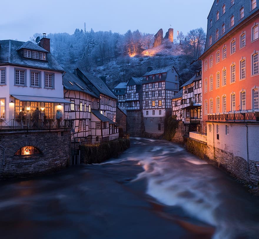 Miestas, upė, žiemą, pastatai, mėlyna valanda, Twilight, vakare, architektūra, šviečia, sniegas, istorinis