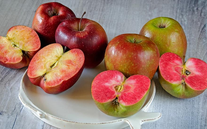 manzanas, otoño, manzanas rojas, Kissabel, Luna Roja, Selección genética, Fruta, crujiente, rojo, manzana