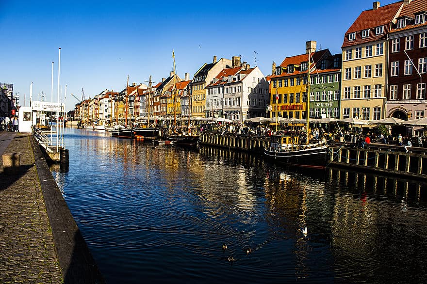ニューハウン、コペンハーゲン、デンマーク、運河、危険、旅行