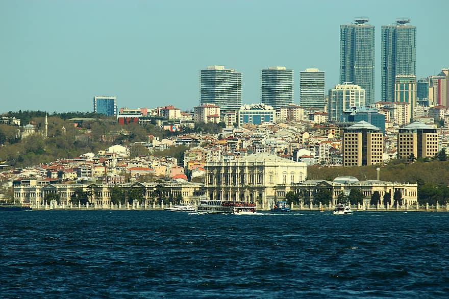 város, tengerpart, utazás, idegenforgalom, tenger, dolmabahçe palota, építészeti, történelmi struktúrák
