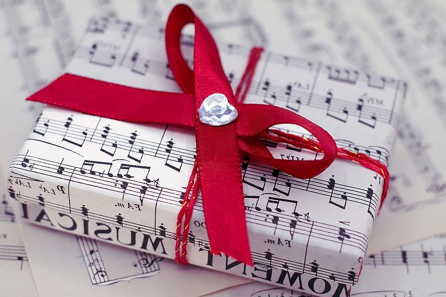 hari Valentine, hadiah, menyajikan, jantung, cinta, lembar musik, kertas, merapatkan, not musik, dekorasi, perayaan