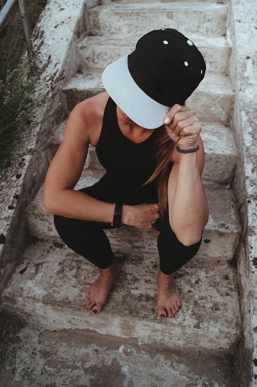 Woman, Body, Cap, Stairs, Barefoot, Casual