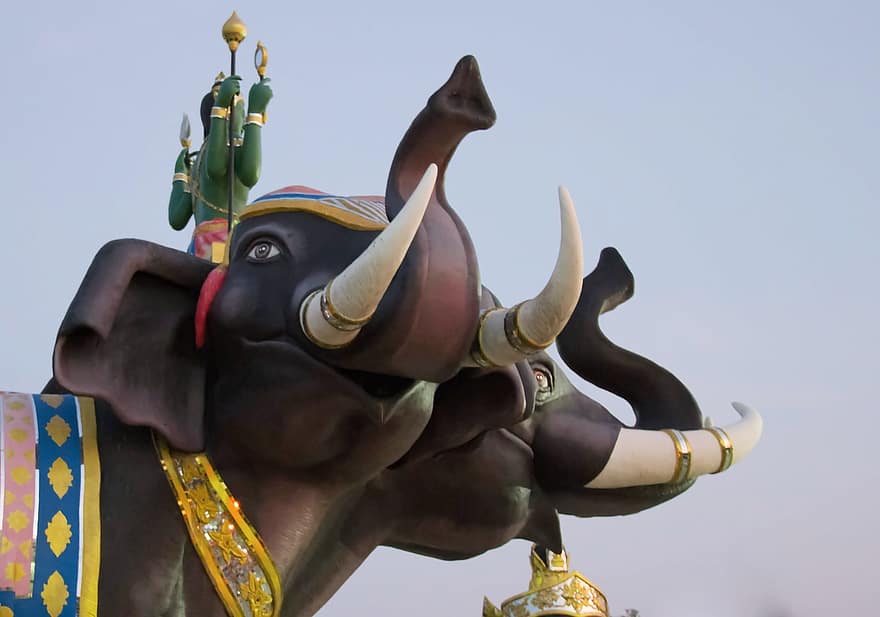 gajah, Gajah berkepala tiga, patung, iman